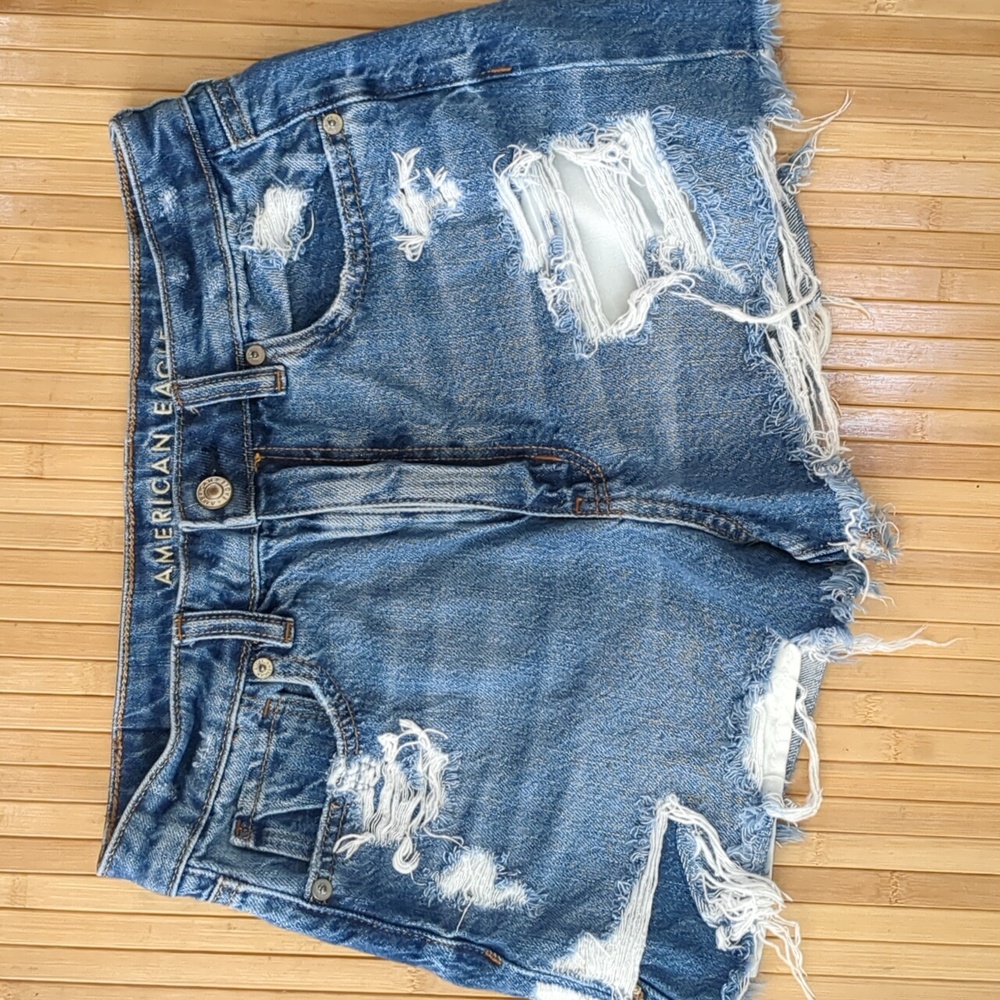 American Eagle Outfitters Distressed Blue Denim Jean Shorts, Size 6